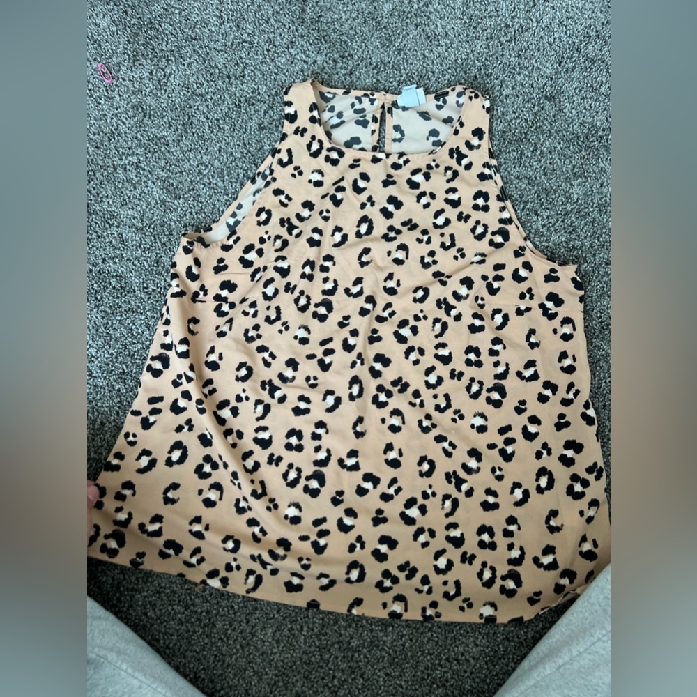 Women Cheetah print blouse size Medium